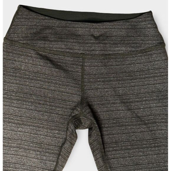 Beyond Yoga Nylon Blend Cropped Leggings Athleisure Pants Stretch Gray S - Picture 2 of 5